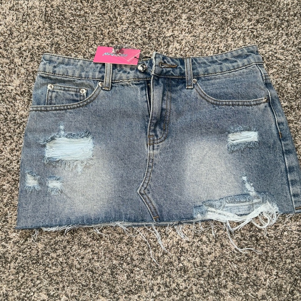 Brand new with tags Edikted denim skirt size small